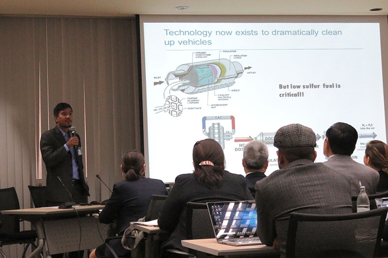 Bert Fabian of UNEP opened the session.